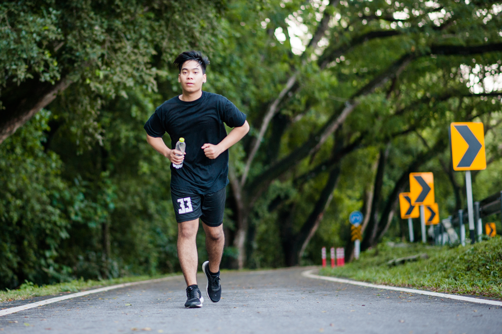 How to Step Up Your Workout with Walking Lunges
